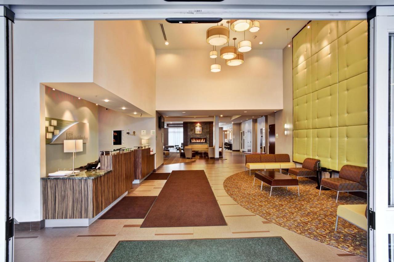 Holiday Inn Detroit Metro Airport By Ihg Romulus Exterior foto